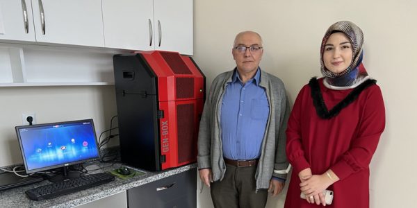 er biyoteknoloji, er biyotek, erbiyotek, gen-box, genbox, imager, western blot, imager fx, imager Cfx, imagER, imager eyes, jel görüntüleme sistemi, gel imager, imagER CFx mini, gen-box imager fx mini, Biyoteknoloji, Biotechnology, ER Biyotek, ER Biotech, biyo-görüntüleme, UV görüntüleme, kemilüminesan görüntüleme, floresan görüntüleme, uv görüntüleme, agaroz jel görüntüleme, western blot, ECL, ECL Plus, chemi imager, kemilüminesans görüntüleme, yerli üretim, UV lamba, 302nm lamba, 365nm lamba, 254nm lamba, transilüminatör, moleküler biyoloji ve genetik bölümü, Türkiye, Turkey, made in Turkey, yerli üretim, yerli ve milli, görüntüleme kabini, UV sterilizasyon kabini, UV kabin, görüntüleme kabini, uv lamba, uv lap, uv cabinet, er biotech