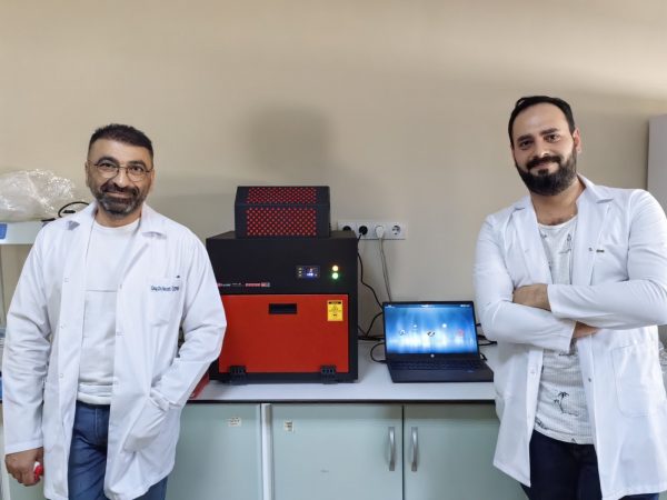 er biyoteknoloji, er biyotek, erbiyotek, gen-box, genbox, imager, western blot, imager fx, imager Cfx, imagER, imager eyes, jel görüntüleme sistemi, gel imager, imagER CFx mini, gen-box imager fx mini, Biyoteknoloji, Biotechnology, ER Biyotek, ER Biotech, biyo-görüntüleme, UV görüntüleme, kemilüminesan görüntüleme, floresan görüntüleme, uv görüntüleme, agaroz jel görüntüleme, western blot, ECL, ECL Plus, chemi imager, kemilüminesans görüntüleme, yerli üretim, UV lamba, 302nm lamba, 365nm lamba, 254nm lamba, transilüminatör, moleküler biyoloji ve genetik bölümü, Türkiye, Turkey, made in Turkey, yerli üretim, yerli ve milli